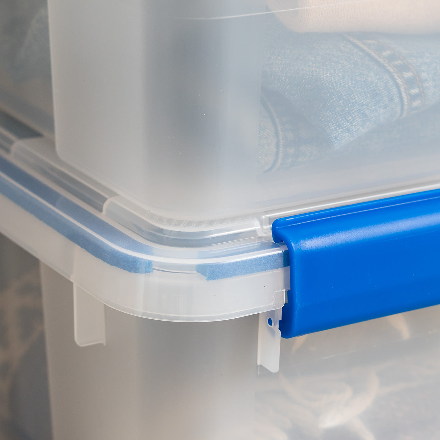 26.5 Quart WEATHERTIGHT Multi-Purpose Storage Box, Clear with Blue Buckles, 3 Pack - IRIS USA, Inc.