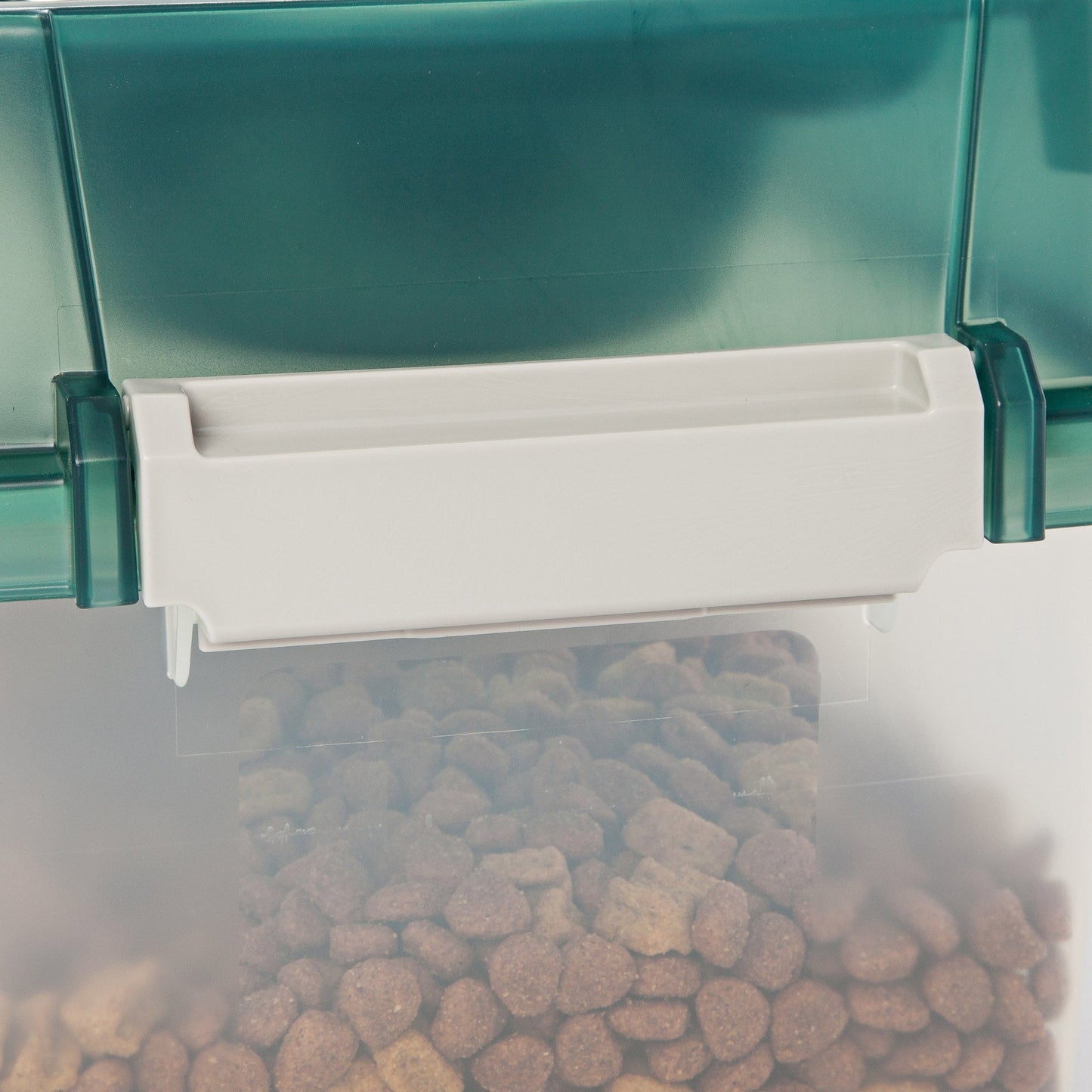 Elevated Feeder with WeatherPro Airtight Storage - Medium - IRIS USA, Inc.